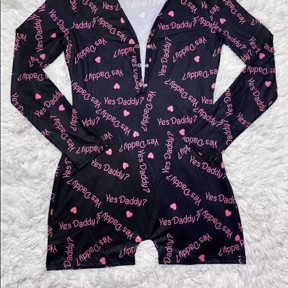 Women’s Onesie Pajamas    - Picture 1 of 2